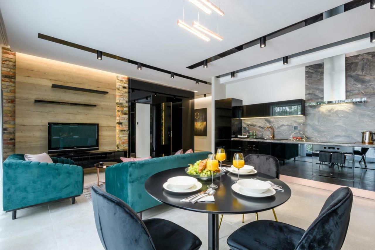 Zlota Luxury Apartments Varsó Kültér fotó