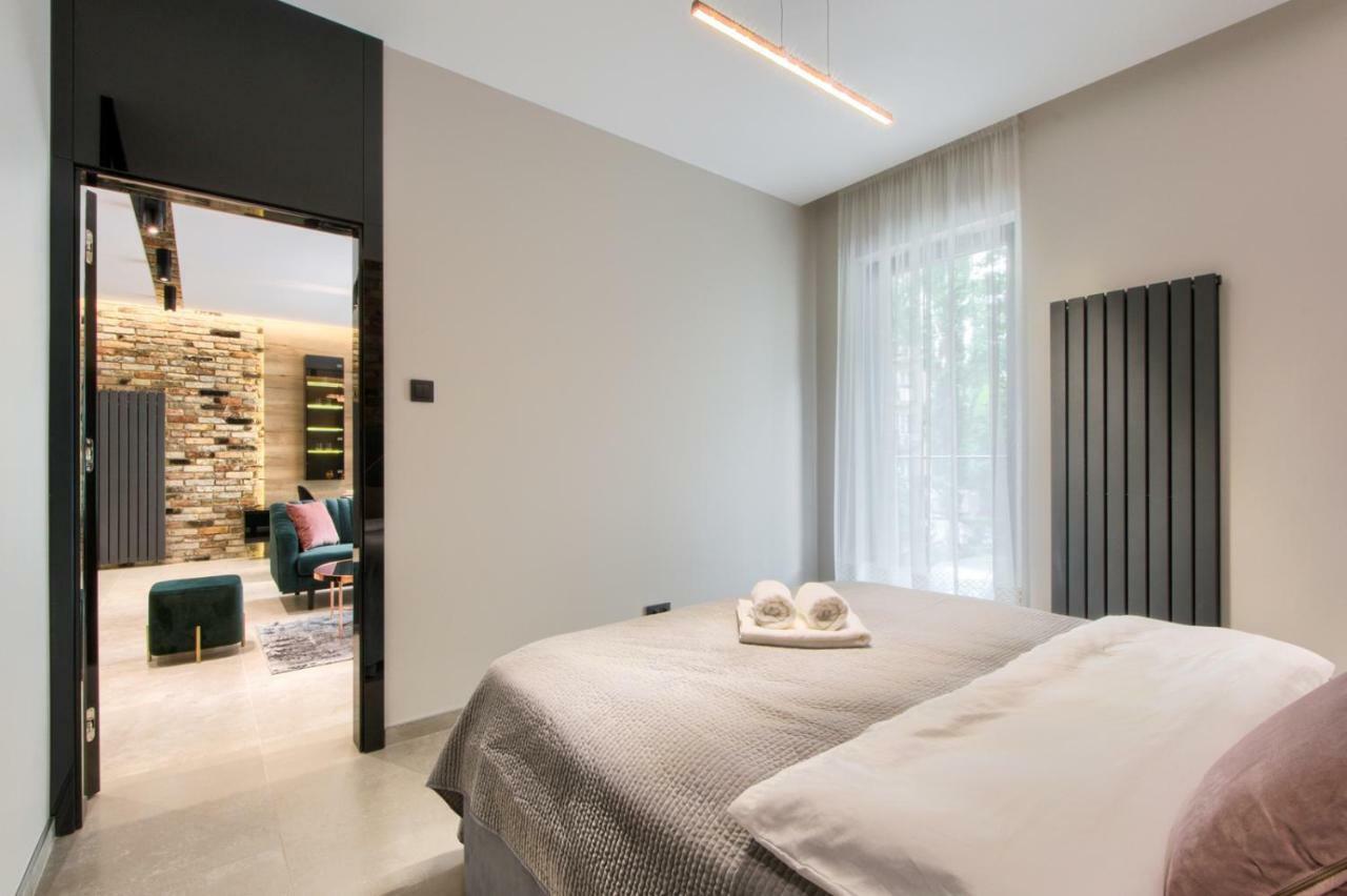 Zlota Luxury Apartments Varsó Kültér fotó