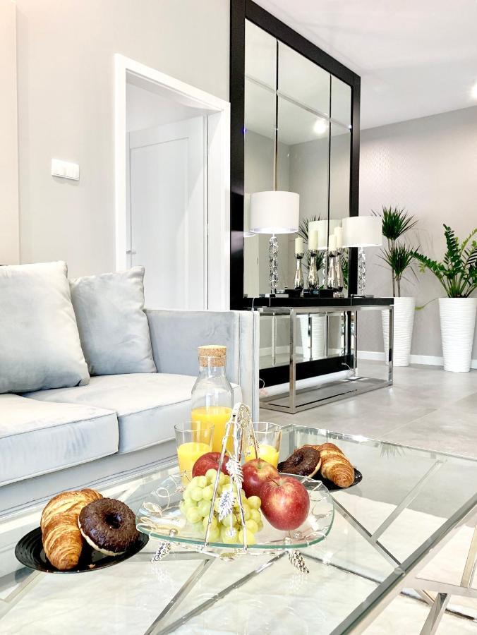 Zlota Luxury Apartments Varsó Kültér fotó