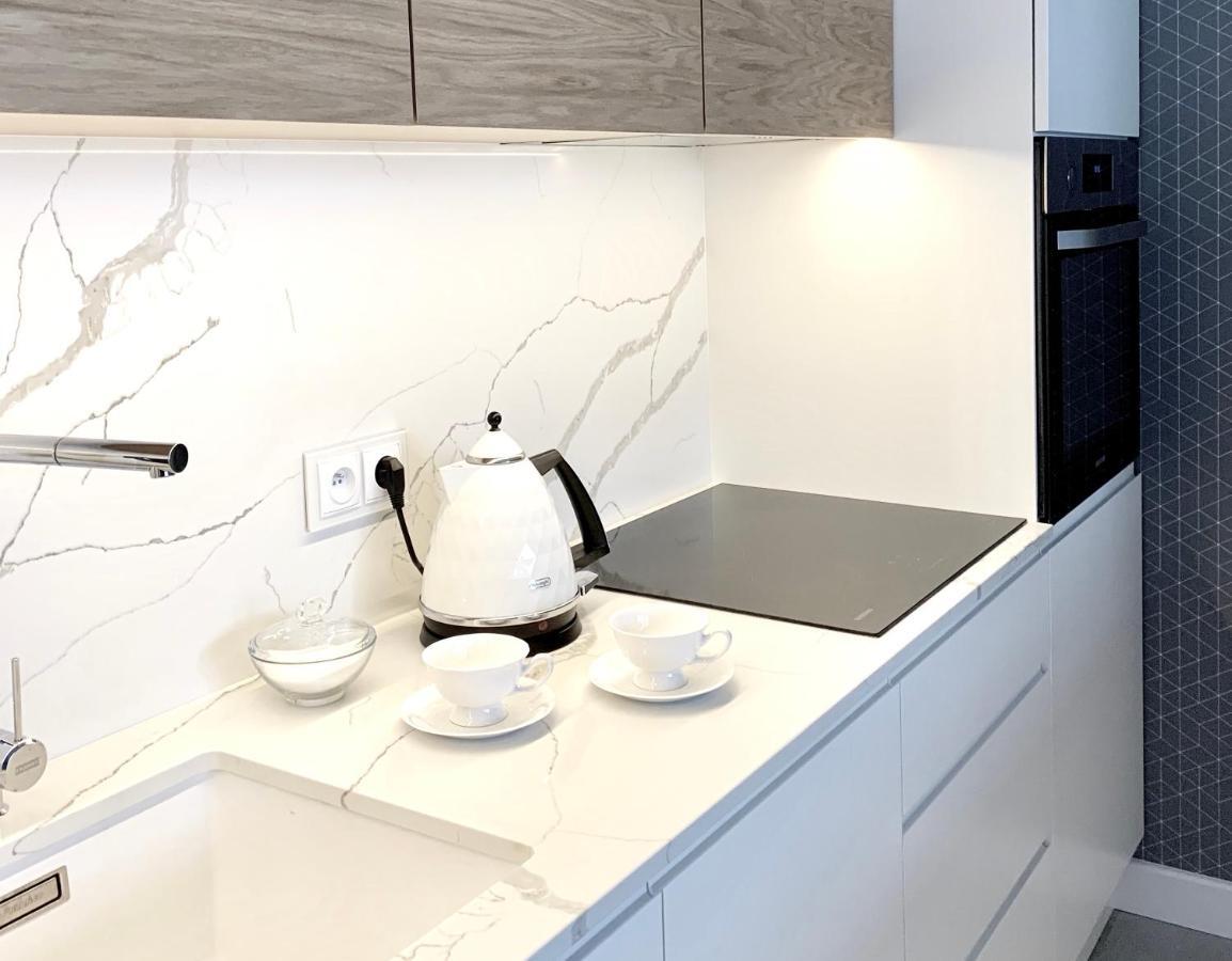 Zlota Luxury Apartments Varsó Kültér fotó