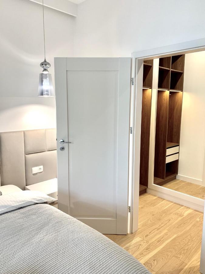 Zlota Luxury Apartments Varsó Kültér fotó