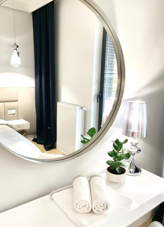 Zlota Luxury Apartments Varsó Kültér fotó