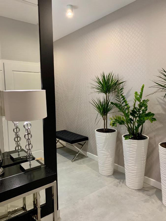 Zlota Luxury Apartments Varsó Kültér fotó