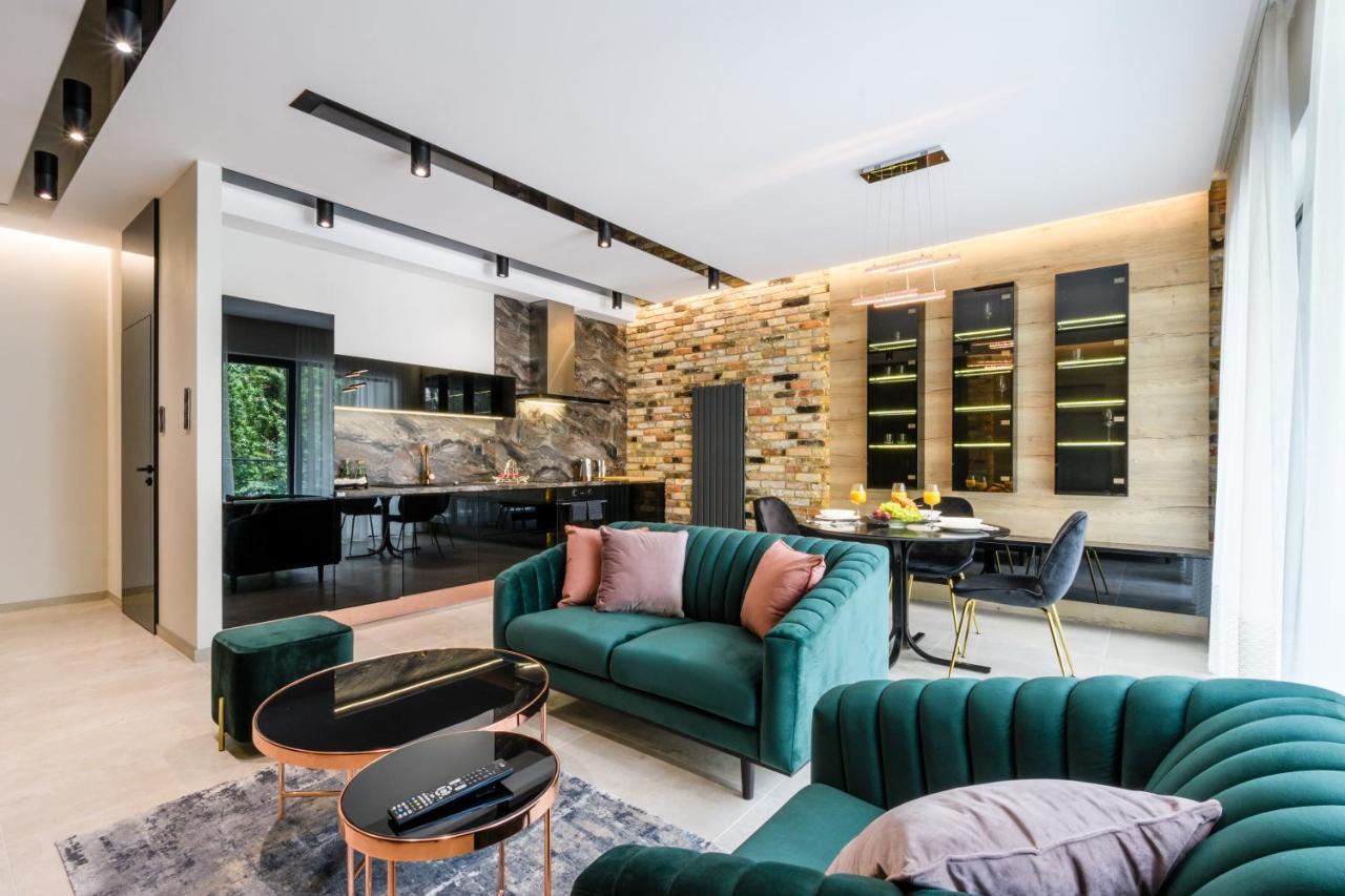 Zlota Luxury Apartments Varsó Kültér fotó